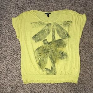 NWOT YELLOW SLIMMING TOP